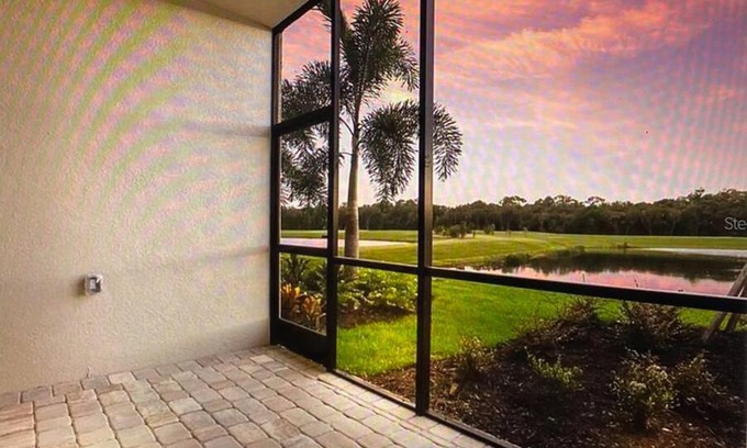 Lakewood Ranch Apartment | GOLF Paradise!-Lakewood National -Beautiful Resort -Palmer's Cove Condo