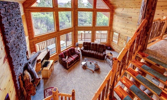 Long Valley Junction Cabin | Gorgeous 5-Star Chalet Mid-way Between Bryce & Zion - Read our reviews!