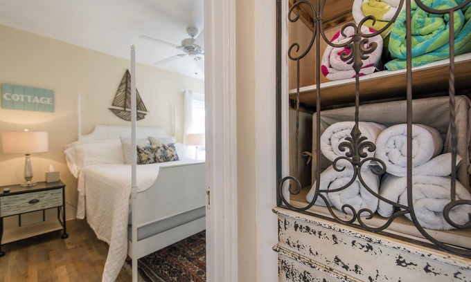 Mission Beach Cottage | Gorgeous Cottage w/AC. The Perfect place to be at the Beach.