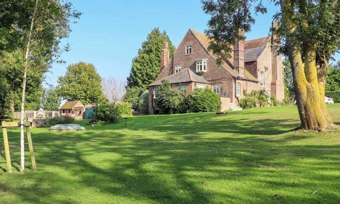 Westmarsh Cottage | Goss Hall