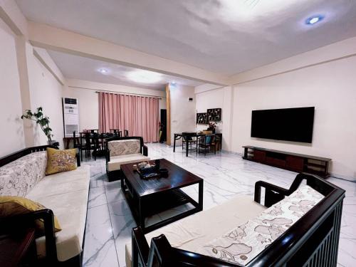 Freetown Hotel | GRAND LEONE HOME INN