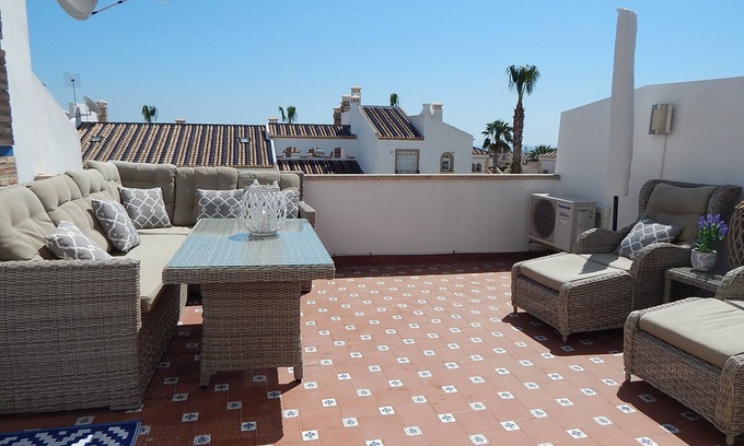 Orihuela Costa Villa | Great for golf and families, prime location for Villamartin Plaza