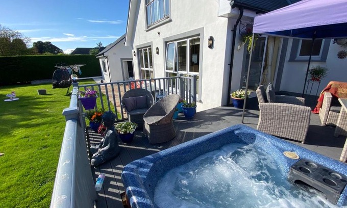 Alloway Villa | Greenfield