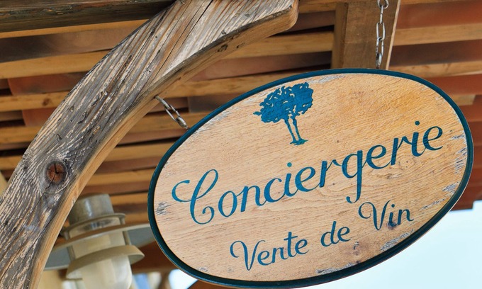 Barjols Apartment | GRENACHE" APARTMENT IN THE HEART OF A 120-HECTARE VINEYARD