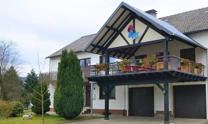 Liesen House | Group-Friendly Villa