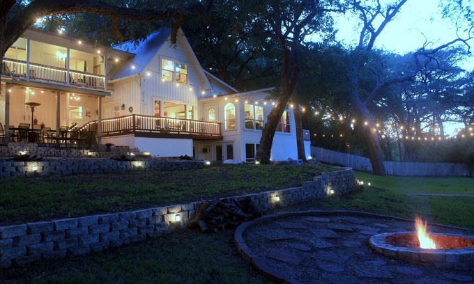 Gruene House | Gruene River Haven - High & Dry On The River