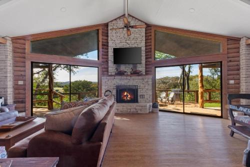 Kerrville House | Guadalupe Bluff Log Cabin