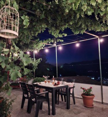 Gjirokaster House | Guest House Luna