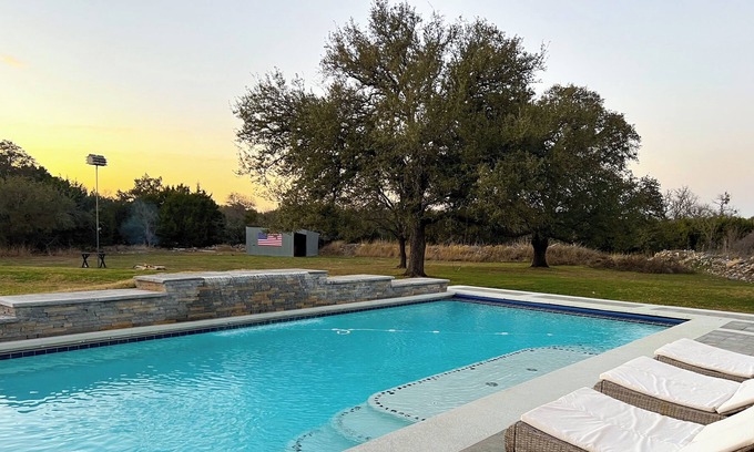 Georgetown House | Guest House Oasis: Resort Style Pool