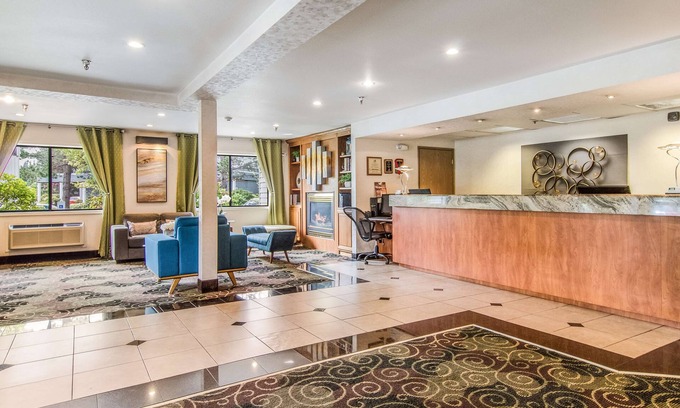Poulsbo Hotel | GuestHouse Inn & Suites Hotel Poulsbo
