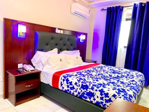 Tignere Hotel | Guiko Palace Hôtel