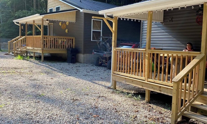 Williamson Cabin | Gunner's Goat House at Billy Goat Mountain Village