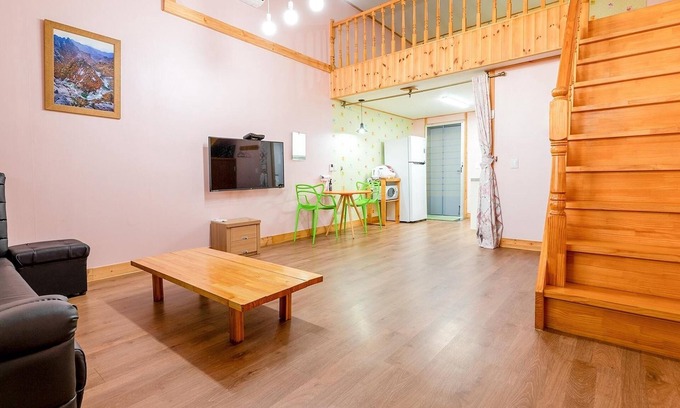 Gyeongju House | Gyeongju Gampo Four Seasons Pension