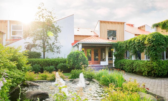 Orford Hotel | Hôtel Chéribourg