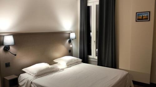 Montreuil Hotel | HÔTEL ROYAL MONTREUIL