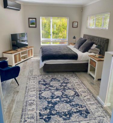 Somerset West Apartment | Hack's Shack