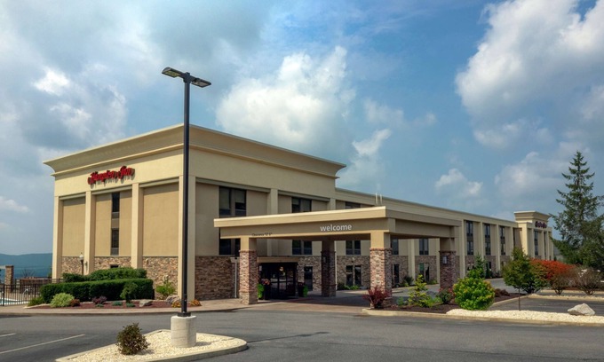 Sybertsville Hotel | Hampton Inn Hazleton