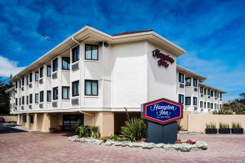 Monterey Hotel | Hampton Inn Monterey