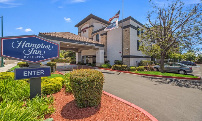 Hayward Hotel | Hampton Inn Oakland-Hayward