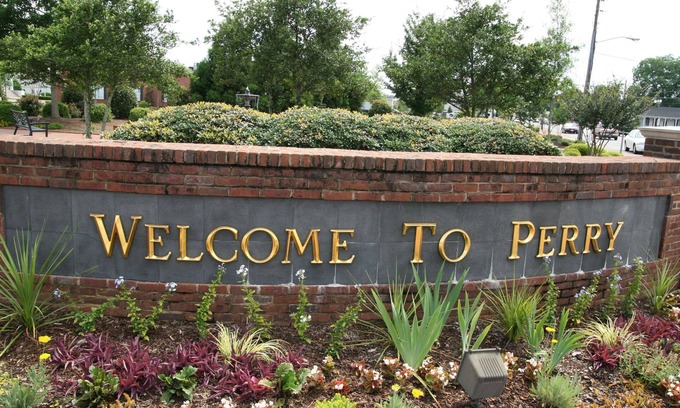 Perry Hotel | Hampton Inn Perry