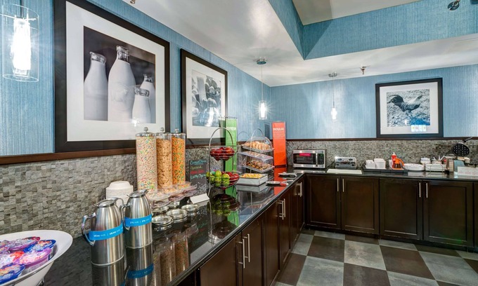 State College Hotel | Hampton Inn State College