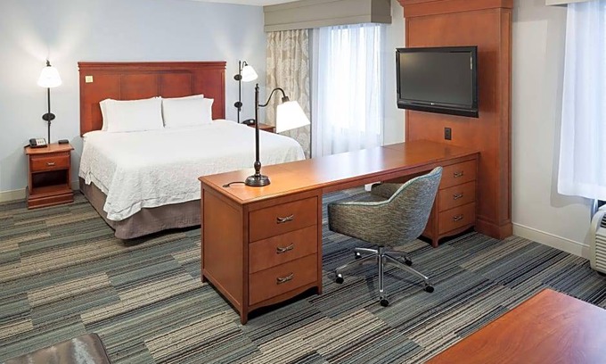 Cedar Rapids Hotel | Hampton Inn & Suites Cedar Rapids - North