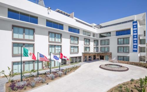 Rancho Cerro Colorado Hotel | Hampton Inn & Suites by Hilton Los Cabos