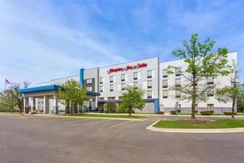 Bolingbrook Hotel | Hampton Inn & Suites Bolingbrook
