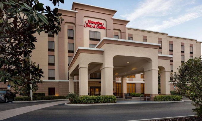 Largo Hotel | Hampton Inn & Suites Largo