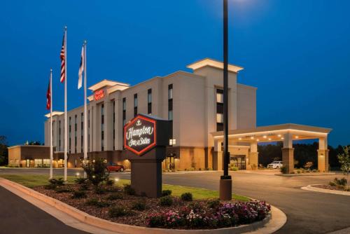 Lavonia Hotel | Hampton Inn & Suites - Lavonia, GA