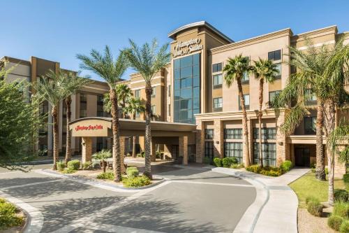 Glendale Sports and Entertainment District Hotel | Hampton Inn & Suites Phoenix Glendale-Westgate