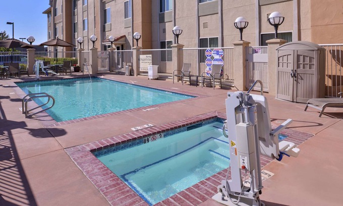 Woodland Hotel | Hampton Inn & Suites Woodland-Sacramento Area