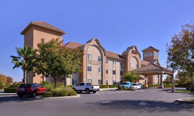 Woodland Hotel | Hampton Inn & Suites Woodland-Sacramento Area