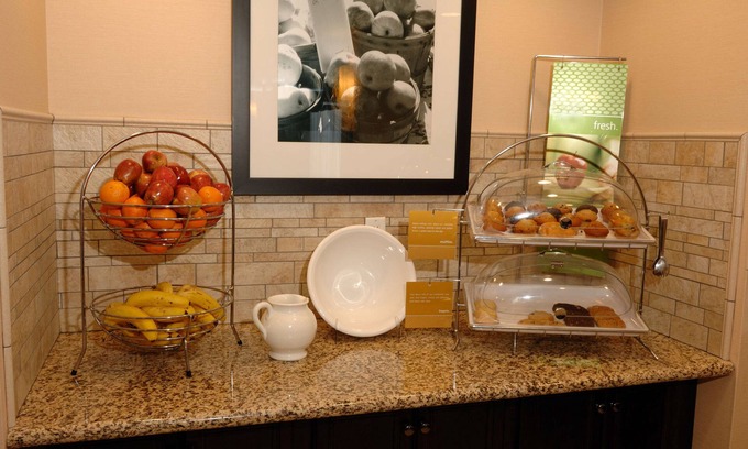 Watertown Hotel | Hampton Inn Watertown