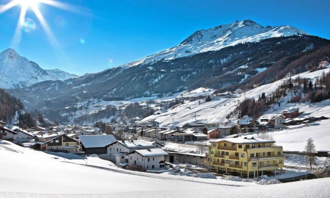 Hochsoelden Apartment | Hamrach Suite by Interhome