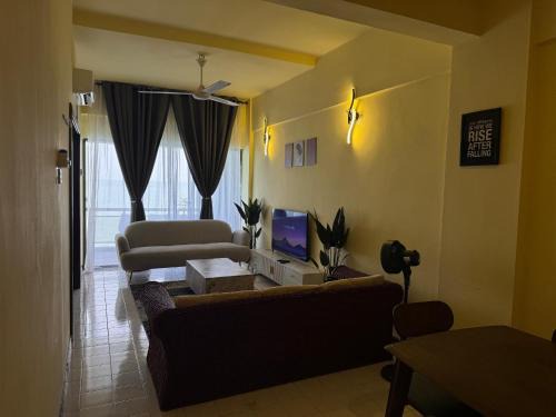 Taman Haji Zainal Apartment | Hannie 88 Corus Homestay