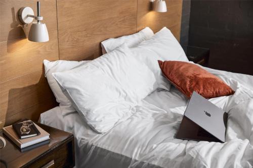 The Rocks Hotel | Harbour Rocks by Ode Hotels