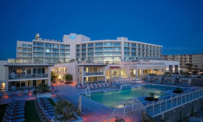 East Daytona Hotel | Hard Rock Hotel Daytona Beach