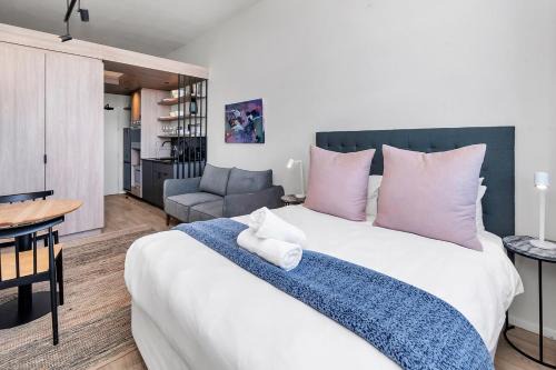 Cape Town City Centre Apartment | Harri Studio Oasis Fifth Floor