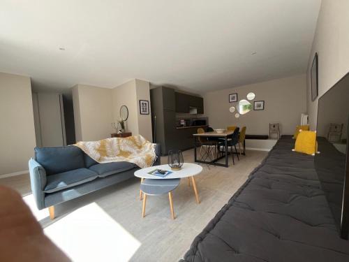 Les Camoins Apartment | Havre de douceur avec piscine et jardin