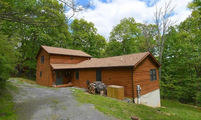 Berkeley Springs Ski Chalet | Healing House - Healing Escape
