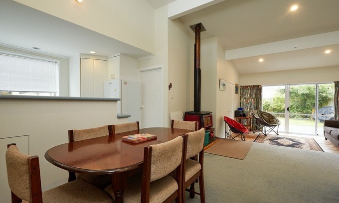 South Bay House | Heart of South Bay - close to the ocean and perfect for the family!