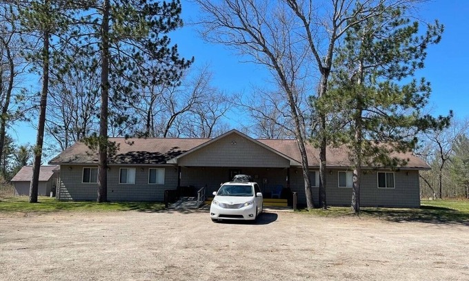 Indian River Cabin | Hide a way in our Lodge that sleeps 36!
