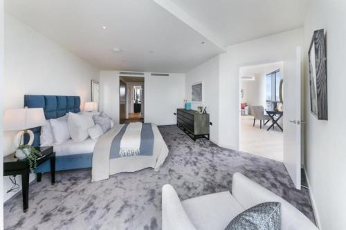 Canary Wharf Apartment | High level, two bedroom apartment