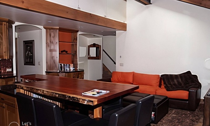 Snowmass Village Condo | Highly Rated 3 BdRm/3 BA in SMV; 7 min walk to slopes, shuttle at front door!