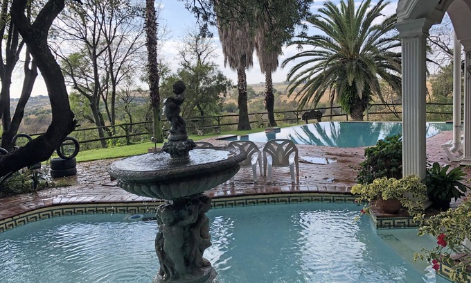 Greater Johannesburg Metropolitan Area Apartment | Hills and Dales Accommodation