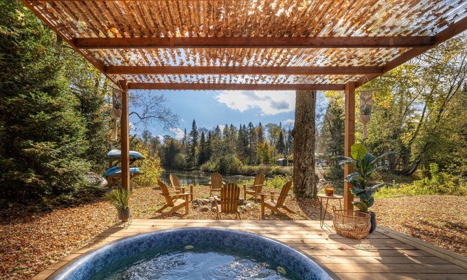 Minden Hills Cottage | Hills Haven Luxury Cottage - Minden Hills Escape for the Nature Enthusiast