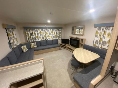 Allhallows Other | Hillside Sleeps 6