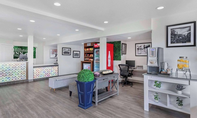 Tulare Hotel | Hillstone Inn Tulare, an Ascend Collection Hotel