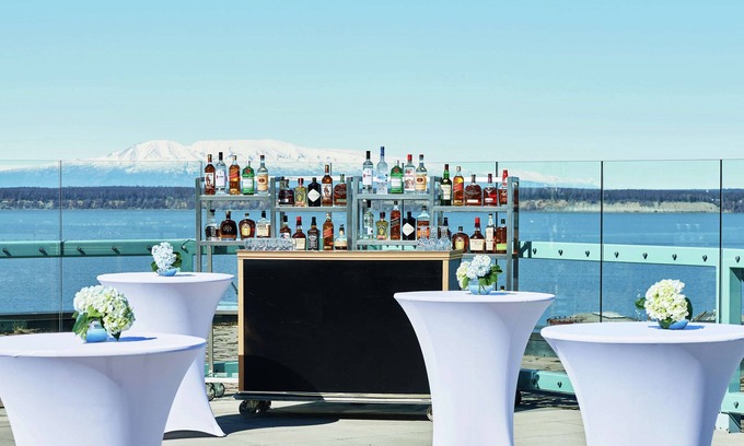 Downtown Anchorage Hotel | Hilton Anchorage